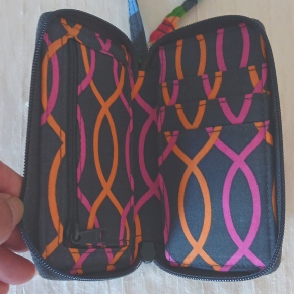 Vera Bradley Wallet In Tropical Print - Picture 3 of 10